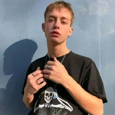 6686体育平台签约作者Riley