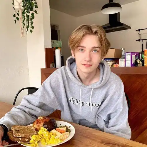 6686体育平台高级作者Hayden