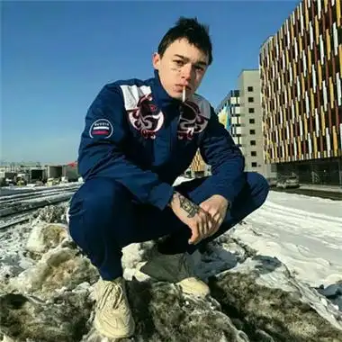 6686体育平台铁牌作者Kira