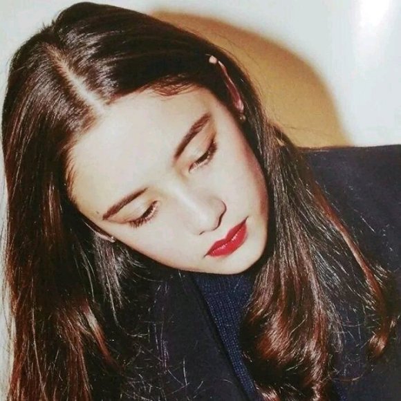 6686体育平台铁牌作者Greta