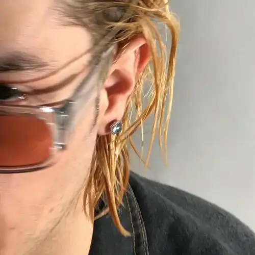 6686体育平台铁牌作者Finn